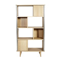 Moderne boekenplank met open vakken en houten afwerking